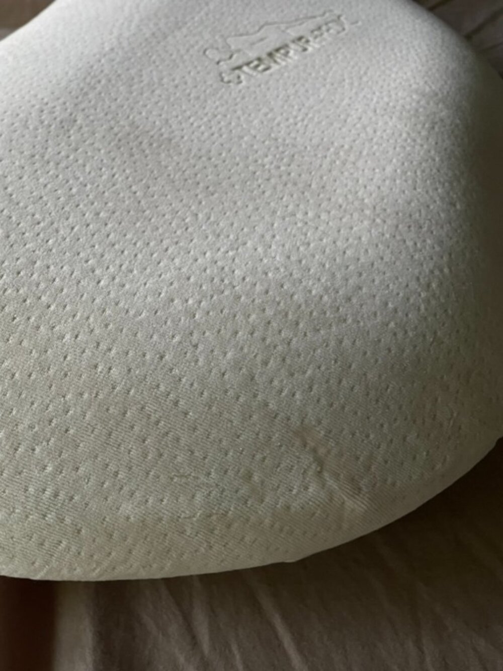 Tempur-Pedic Symphony Ergonomic Memory Foam Pillow - Cream - Picture 6 of 6
